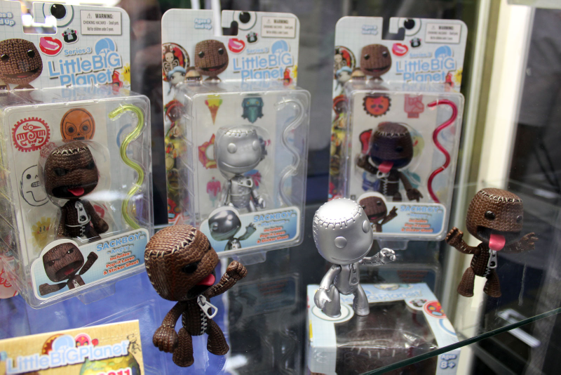 Illustration for article titled All the Earthworm Jim, Sackboy, Drake, and Ratchet & Clank Coming From Mezco Toys